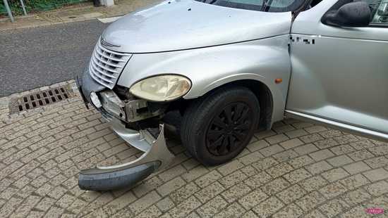 Zderzenie chryslera z oplem w Dzierżoniowie
