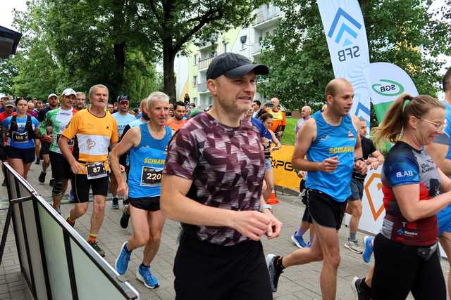 Niemal 300 biegaczy na starcie Piławskiej Skały – rekord frekwencji i świetne wyniki
