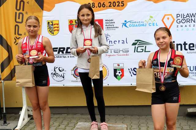 Niemal 300 biegaczy na starcie Piławskiej Skały – rekord frekwencji i świetne wyniki