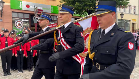 Nowy sztandar dla dzierżoniowskich strażaków
