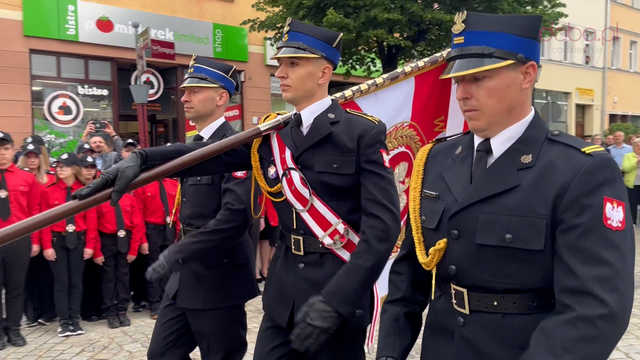 Nowy sztandar dla dzierżoniowskich strażaków