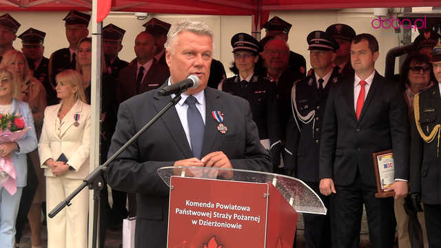 Nowy sztandar dla dzierżoniowskich strażaków