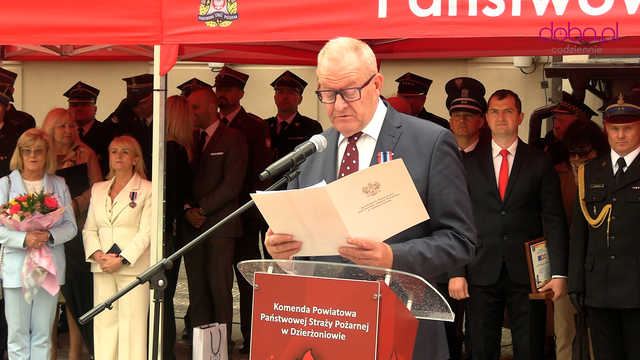 Nowy sztandar dla dzierżoniowskich strażaków