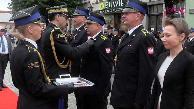 Nowy sztandar dla dzierżoniowskich strażaków