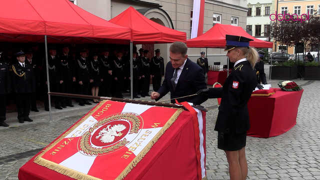 Nowy sztandar dla dzierżoniowskich strażaków