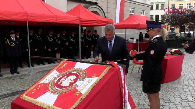 Nowy sztandar dla dzierżoniowskich strażaków