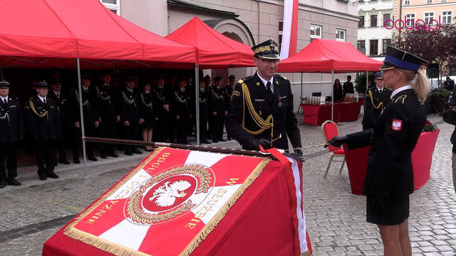 Nowy sztandar dla dzierżoniowskich strażaków