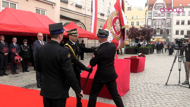 Nowy sztandar dla dzierżoniowskich strażaków