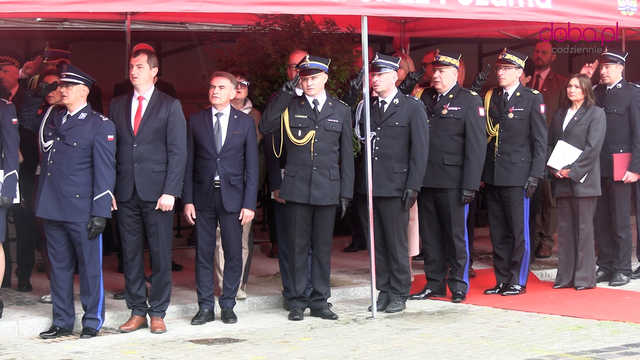Nowy sztandar dla dzierżoniowskich strażaków