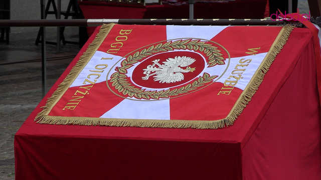 Nowy sztandar dla dzierżoniowskich strażaków