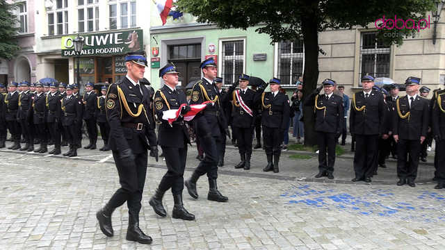 Nowy sztandar dla dzierżoniowskich strażaków