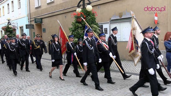 Nowy sztandar dla dzierżoniowskich strażaków