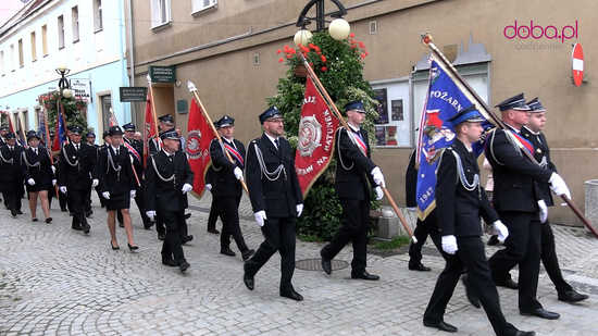 Nowy sztandar dla dzierżoniowskich strażaków