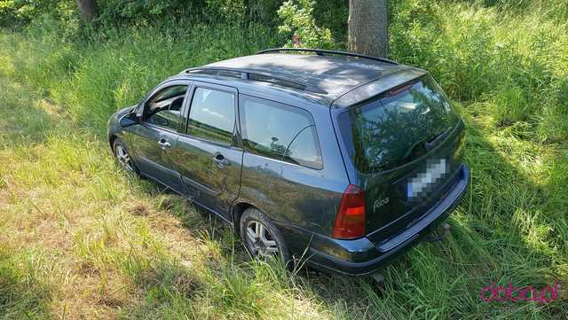 Wjechał do rowu