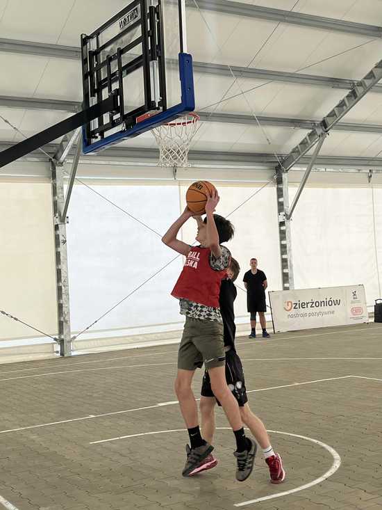 Zawody koszykówki 3x3 szkół podstawowych