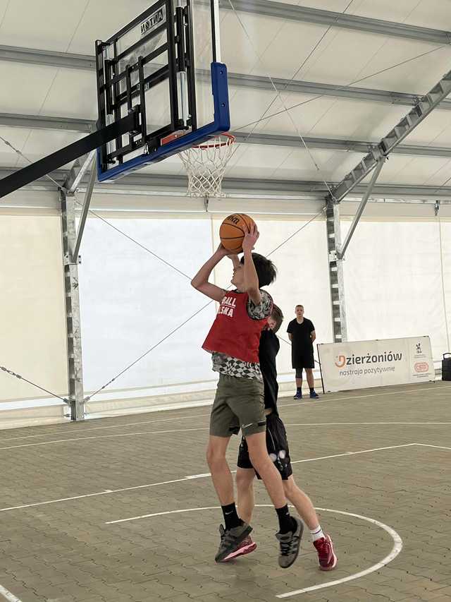 Zawody koszykówki 3x3 szkół podstawowych