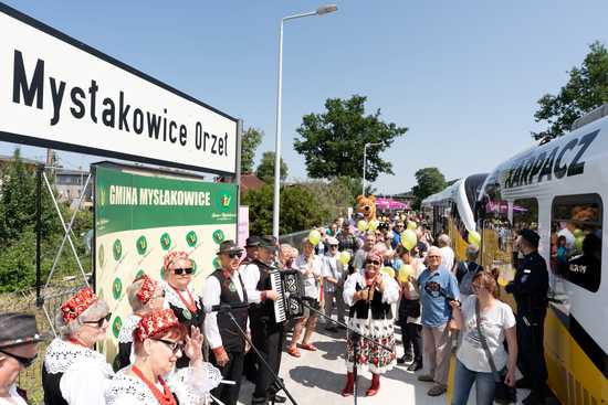 Pociągi wracają do Karpacza!