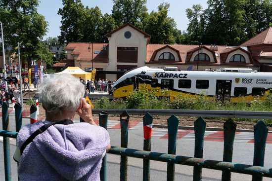 Pociągi wracają do Karpacza!