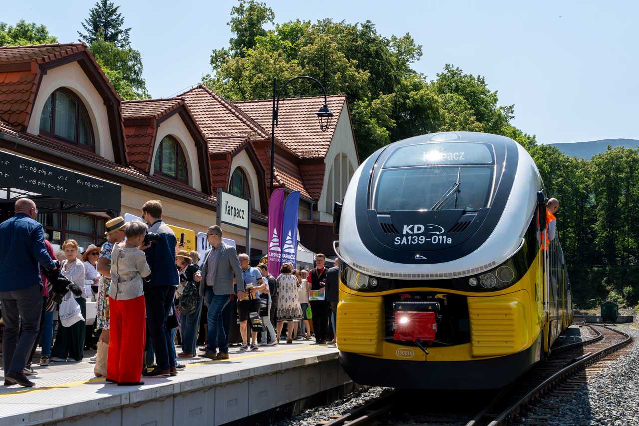 Pociągi wracają do Karpacza!