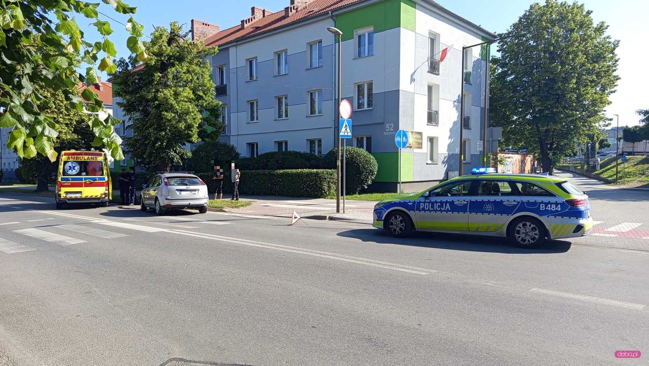 Fordem uderzył w drzewo