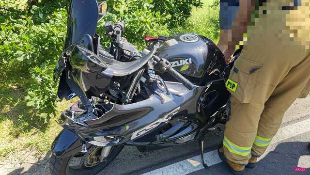 Zderzenie motocyklisty z lawetą