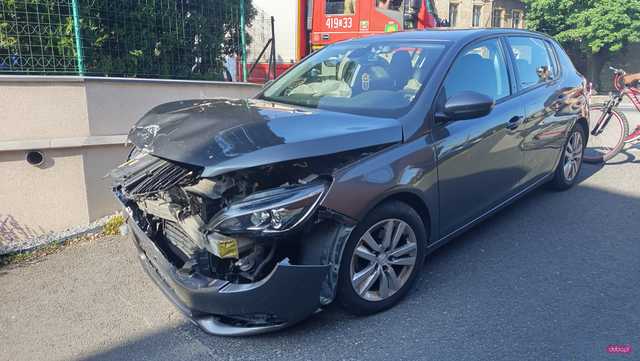 Zderzenie bmw z peugeotem w Łagiewnikach