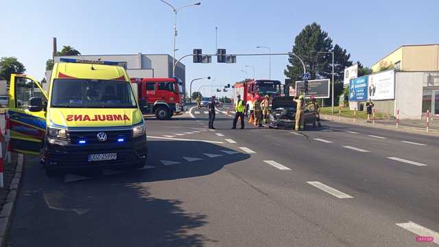Zderzenie bmw z peugeotem w Łagiewnikach