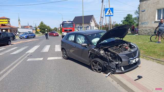 Zderzenie mercedesa i seata w Pieszycach