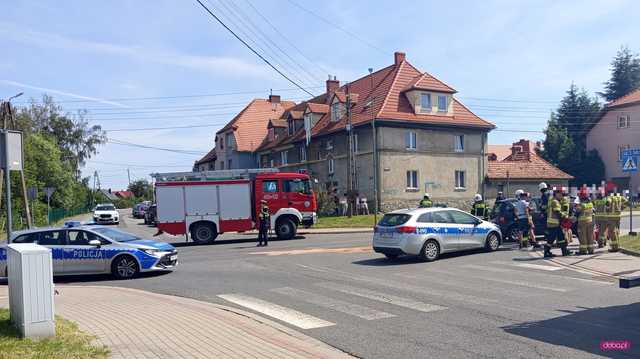 Zderzenie mercedesa i seata w Pieszycach