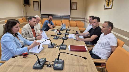 Gmina Łagiewniki. Podpisano umów na modernizacje zbiorników wodnych 