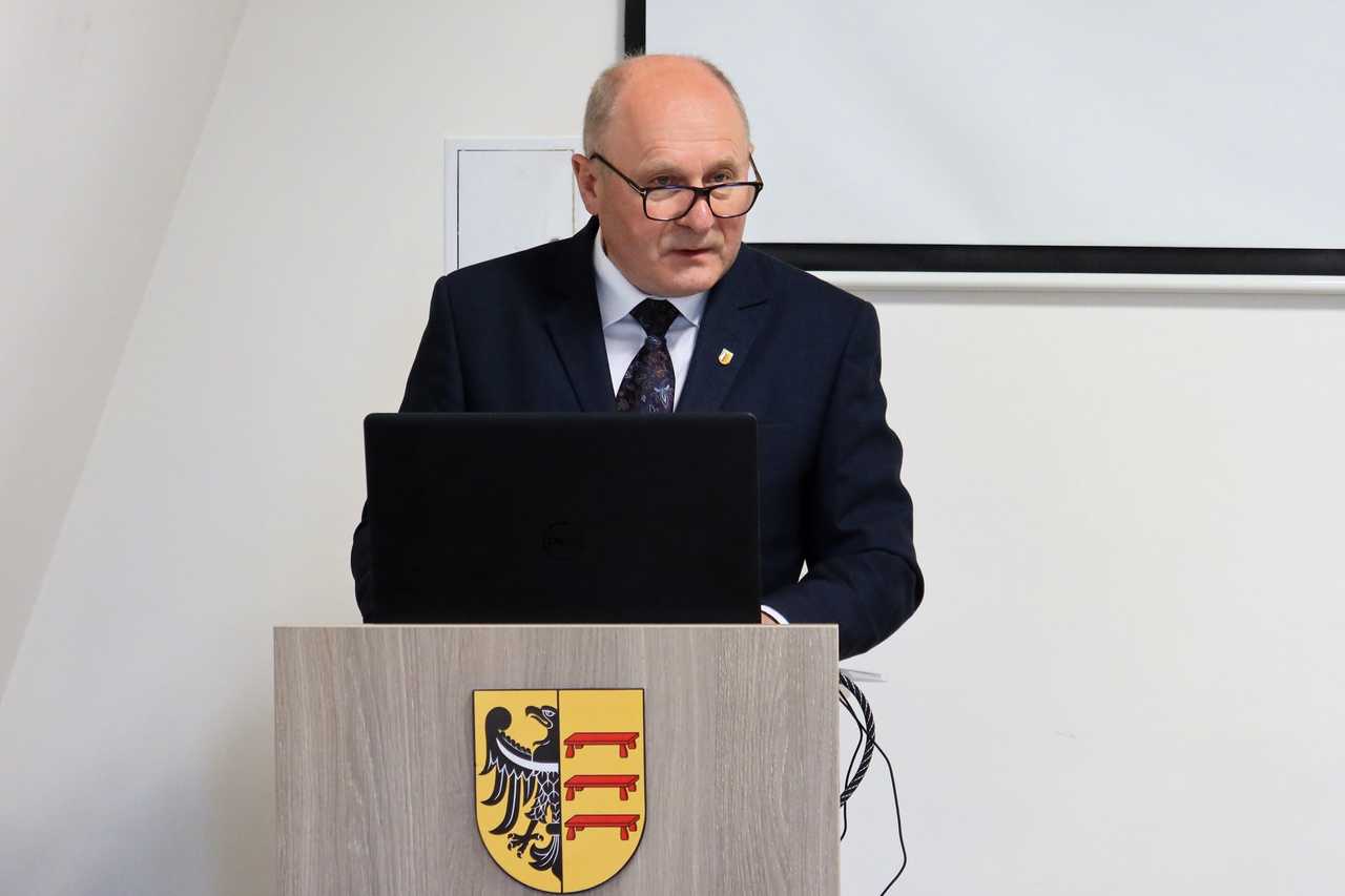 Jednogłośne wotum zaufania i absolutorium dla burmistrza Piławy Górnej