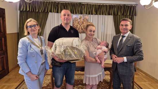 Wyprawki dla nowo narodzonych dzieci w gminie Łagiewniki