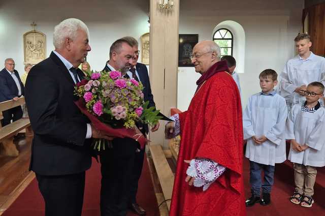 Proboszcz z Ratajna przechodzi na emeryturę