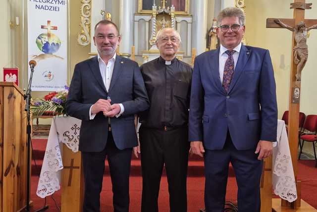Proboszcz z Ratajna przechodzi na emeryturę