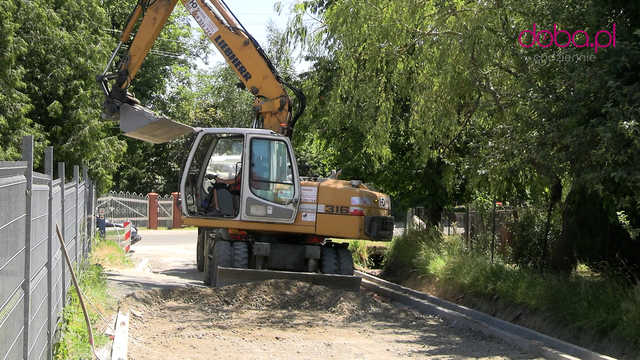 Budowa drogi w Jodłowniku