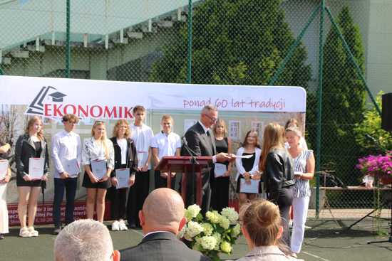 Erasmus + w Ekonomiku