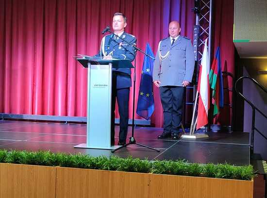 Uroczysta zbiórka z okazji 106. rocznicy powołania Policji oraz 100-lecia Policji kobiecej