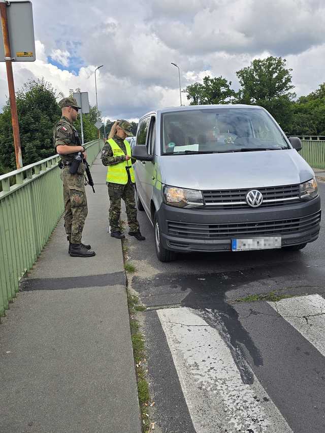 Ponad 23 tysiące osób i 9 tysięcy pojazdów skontrolowanych od 7 lipca