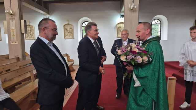 Ratajno. Nowy proboszcz uroczyście wprowadzony w urząd