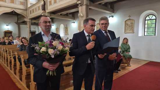 Ratajno. Nowy proboszcz uroczyście wprowadzony w urząd