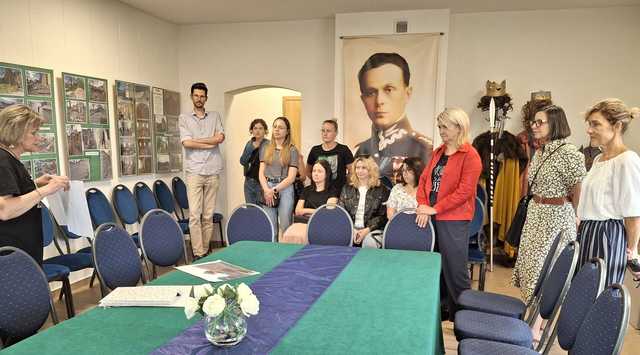 Wyprawa pracowników magistratu w poszukiwaniu śladów niemczańskiego grodu