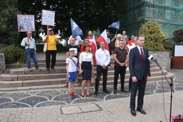 Bielawa. Manifestacja Stop imigrantom 