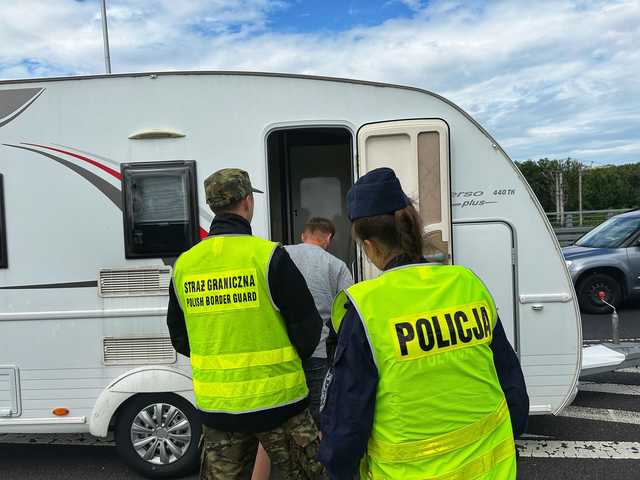 Pierwsze dwa tygodnie tymczasowej kontroli granicznej