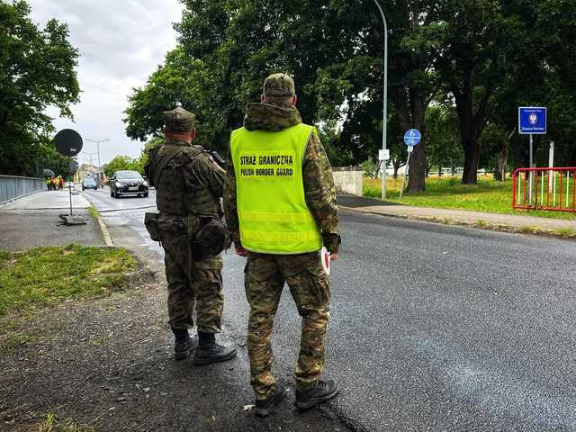 Pierwsze dwa tygodnie tymczasowej kontroli granicznej