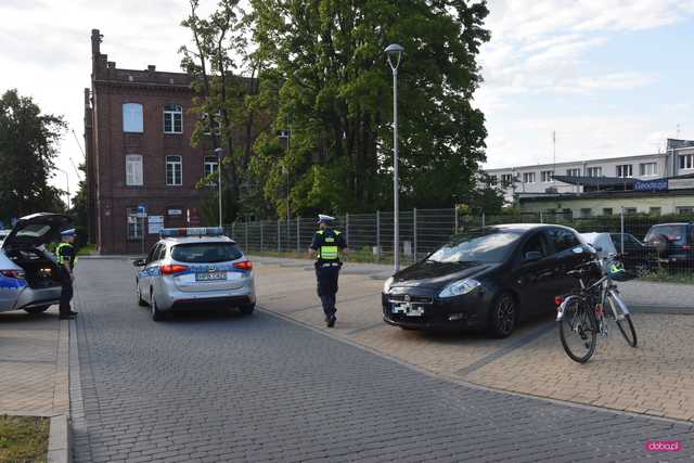 Zderzenie fiata i rowerzysty w Dzierżoniowie