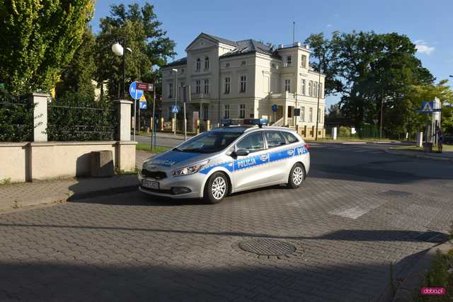 Zderzenie fiata i rowerzysty w Dzierżoniowie