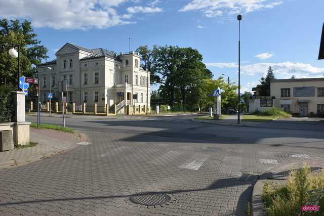 Zderzenie fiata i rowerzysty w Dzierżoniowie
