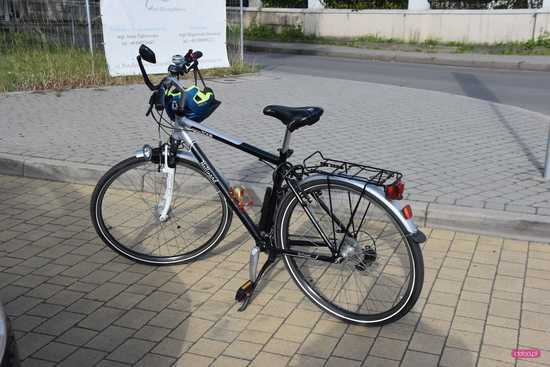 Zderzenie fiata i rowerzysty w Dzierżoniowie