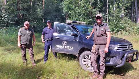 Wspólne patrole dzielnicowego z Posterunku Policji w Niemczy oraz Straży Leśnej Nadleśnictwa Świdnica