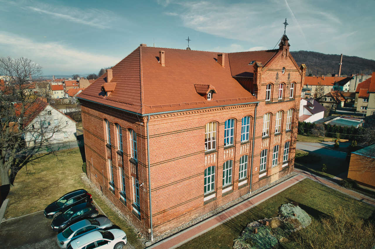 Zespół Szkół Cechu Rzemiosł Różnych w Bielawie 